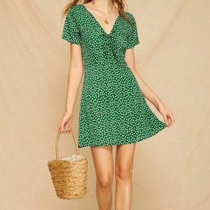 NWOT Front tie White Daisy Summer Dress